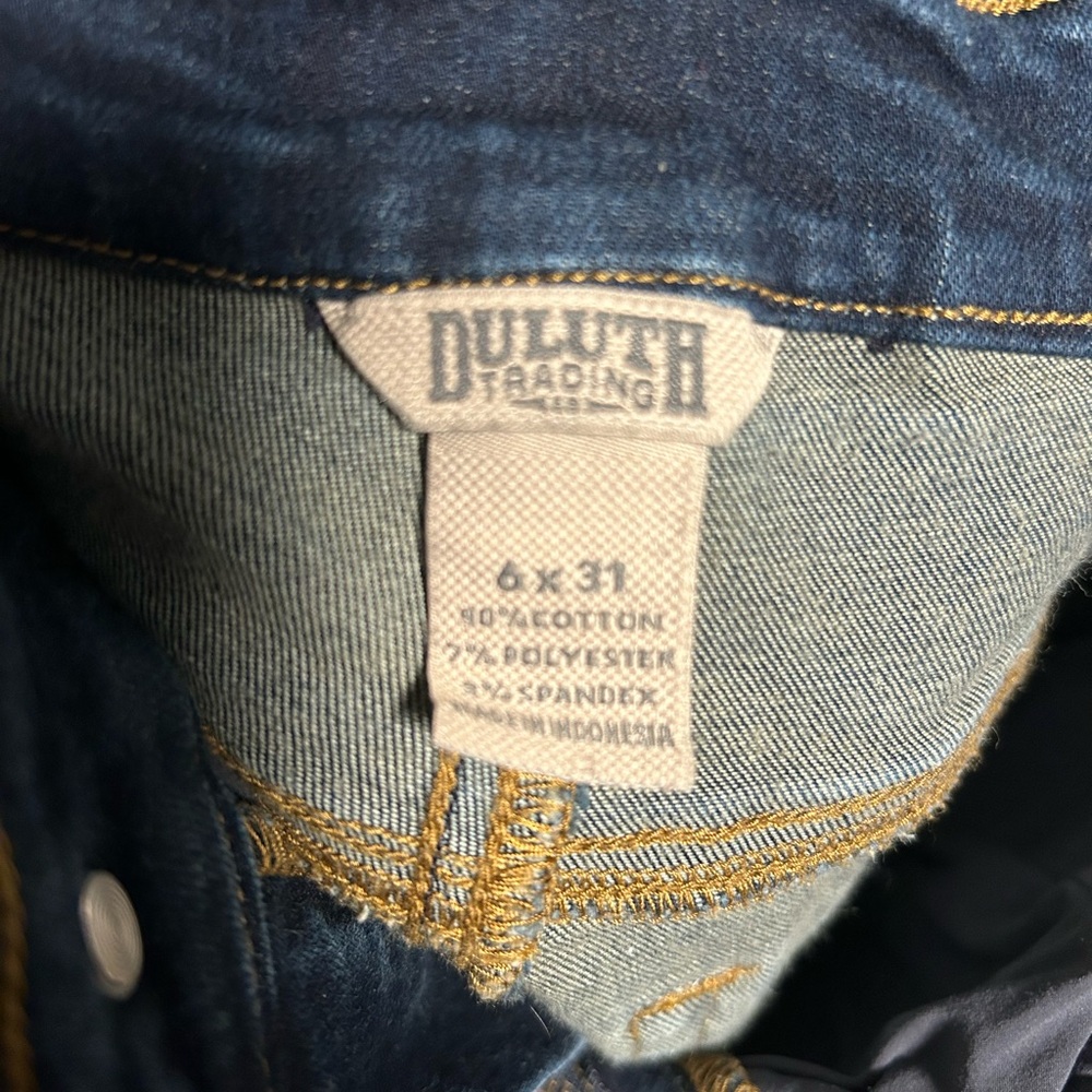 Duluth Trading Co Women’s Dark Blue Denim Jeans